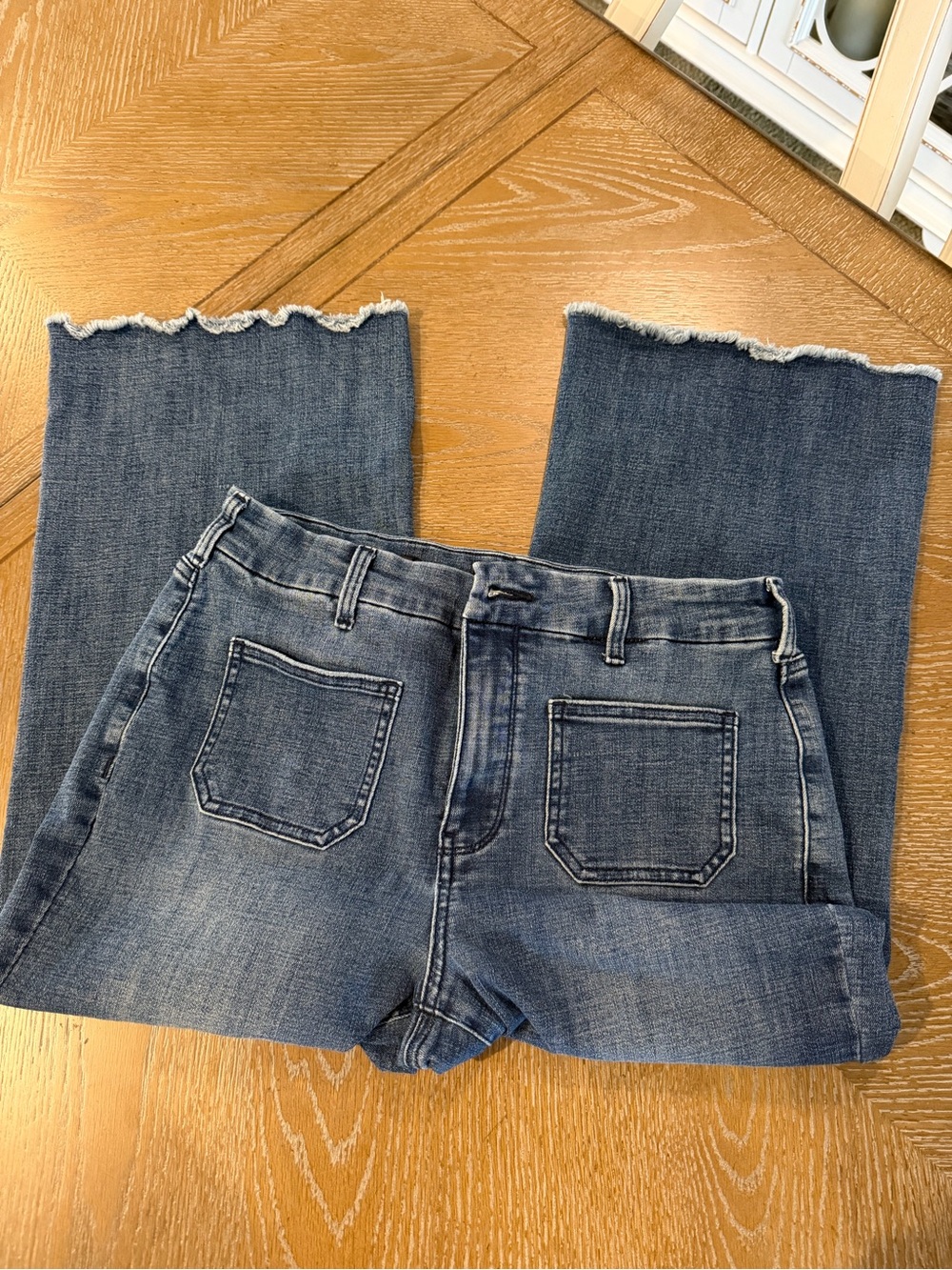NYDJ Cropped Raw-Hem Jeans -size 8